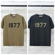 FOG ESSENTIALS最新款1977植絨字母短袖T恤