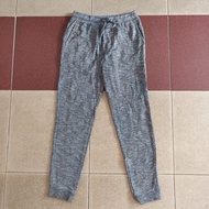 GU S jogger pants. 06