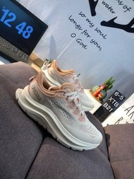 HOKA ONE ONE Kawana 粉紅