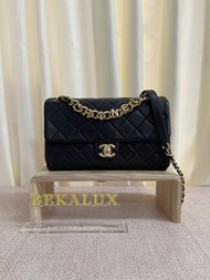 Pre-Owned CHANEL 23P Logo Letters Flap Bag / Product Code: 26022201