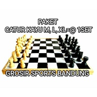 7 sets of Chess size XL