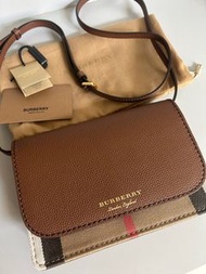 Burberry WOC