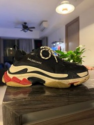 Balenciaga triple s