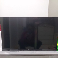 Hisense 32 inch LED TV