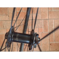 Specialized 29er 15x110mm front wheelset - taken out from 3 month old bike