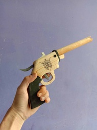 mainan kayu pakai karet gelang model revolver