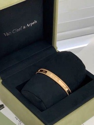 2019 Hong Kong VCA full set Perlée signature bracelet, 18K rose gold, small model梵克雅寶簽字款手鐲玫瑰金S碼