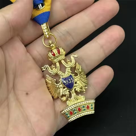 Classic Austro-Hungarian Empire Austrian Third Class Knight Crown Medal Replica Metal Badge Collecti