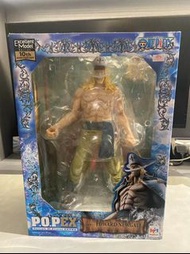 （全新未拆）MegaHouse 海賊王 POP NEO-DX 四皇 白鬍子 艾德華紐蓋特 Ver.0 年輕版
