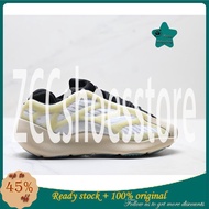 Yeezy Boost 700 V3 FW249 Running Shoes Men and Women Sports Shoes Stable Fit Autumn