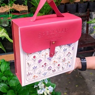 Gift Box QUA12 Flower Box Meaningful Gift for March 8, Birthday, Valentine's Day, Holidays