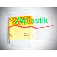 Plastic clip 10x7 / 7x10