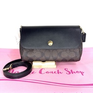 กระเป๋าสะพาย COACH แท้ ปรับได้ 2 สี สายยาวสะพายเฉียงได้ ทรงสวย มีตำหนิด้านใน ลดราคาล้าง stock COACH 59534 REVERSIBLE CROSSBODY IN SIGNATURE COATED CANVAS Brown CLEARANCE