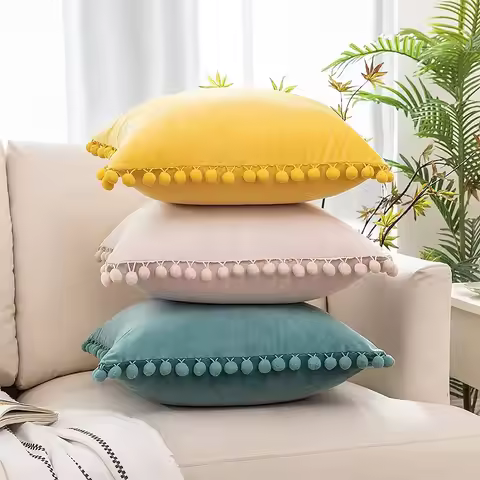 Cute Gift Throw Pillow Cover Cozy Soft Pom-poms Velvet Decorative Pillow Case for Farmhouse Home Déc
