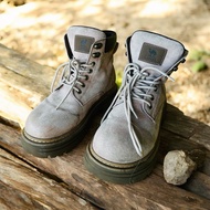 Second-Hand Shoes Camel Brand