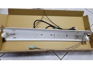 ☆ IT~小強 ☆ 二手 T8 吊鏈燈 日光燈 20W 2尺1燈 雞心開關 小燈座老化 能處理再買 地線插已剪 無附燈管