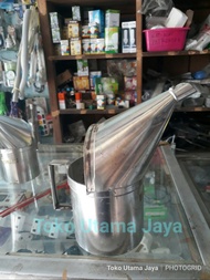 Corong Minyak 1 Liter / Corong Minyak Sayur 1Liter / Corong Minyak Tanah 1 L / Corong Bensin 1 Liter