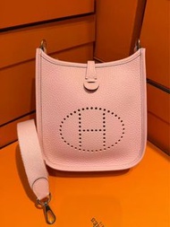 👏🏻門市現貨～🐎Hermes Mini Evelyne 櫻花粉銀釦 K stamp