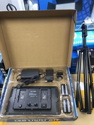 ไฟกล้อง LED800 RGB หลากสีสัน สำหรับถ่ายทอดสด แสงไฟสำหรับแต่งหน้า งานแต่งงาน ถ่ายภาพนอกสถานที่ ไฟแบน