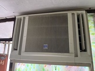 Hitachi 窗口式冷氣機. （兩匹 )