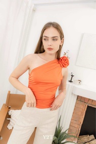 เสื้อปาดไหล่ เข็มกลัดดอกไม้ Tango colors