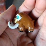 Pokemon mamoswine bandai model