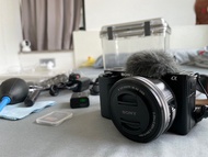 Sony ZV-E10 連16-50mm lens