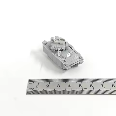 1/144 Scale M2A3 Bradley BUSK armoured fighting vehicle MODEL KIT