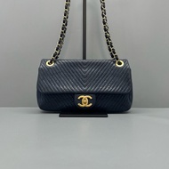 Chanel • 經典藍金山形紋牛皮Cf 25