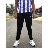 Seluar Sukan Nike Tiro Hitam