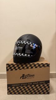 Astone GT4 只用了2,3個月，在利力購入，電單車頭盔