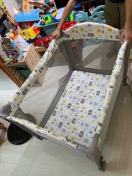 Mother care 摺疊式嬰兒床