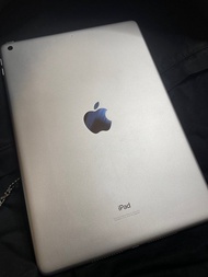 ipad 8 128gb 銀色