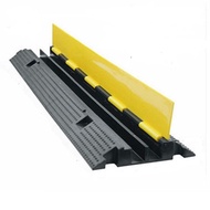 Trunking Deceleration Zone Rubber PVC Cable Wire Guard Trunking Road Stage Crossing Bridge Indoor and Outdoor Crimp Terminal/speed bumps, traffic facilities, highways, road brakes,