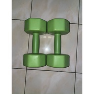 Dumbells 2.5KG x 2 for workout.