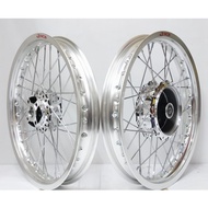 LC135 V1-V7 Set Racing Boy 185X17 Silver, RCB Hub, RCB Lidi/Spoke Chrome with Tyre Pirelli Set Pnp