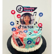 Cake Topper tema Tiktok Akaun Personal Custom/hiasan kek secret recipe@mamasab/brownies/pizza/donut/