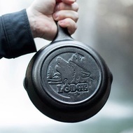 美國LODGE 野生動物系列 美國製鑄鐵露營煎鍋(狼)-17cm L3SKWLWF