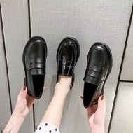 รองเท้าผู้หญิง รองเท้า รองเท้านักเรียนสไตล์อังกฤษใหม่ รองเท้าแฟชั่นสตรี รองเท้าสไตล์เกาหลี หนังเรียบง่ายและใช้งานได้หลากหลาย นุ่มสบาย รองเท้าแฟชั่น