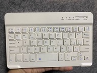 全場最平 全新 白色 藍芽 鍵盤 Bluetooth 充電 keyboard iphone iPad 電腦 notebook 差電