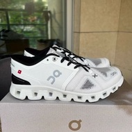 On Running Cloud X 3 White/Black 白黑36-46