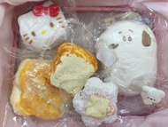角落生物 Hello Kitty 麵包造型精品