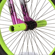 BMX 單車腳踏  lime green bicycle pegs on BMX bikes 
