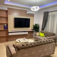 โรงแรม Beejay 4 bedrooms Cheerful Town House - Iseri-Oke