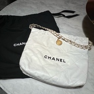 📢二手 完勝CF的香奈兒新當家花旦❤️Chanel 22 Bag 仙女白金幣黑字小號肩背包 芯片款 正品