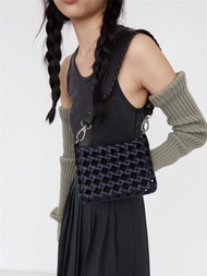 黑松墨藍/淡靄藍咖 藤井編編包 雙色鏤空手工編織鏤空 造型小方包