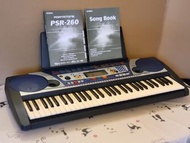 美國山葉 Yamaha PSR-260 手提電子琴 (連譜架+充電器+使用說明書+琴譜)