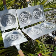 10 cent coin waffle mold, contents 1 contains 2