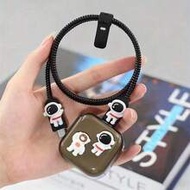 5pcs White/Transparent Black TPU 3D Astronaut Charger Protector Case, Compatible With Apple 17/17PRO