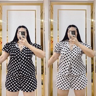 Front Zip Point Set + Shorts Size Of The Chest 42-50 Inches Waist 30-44 Hips 50